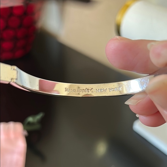 Kate Spade Pearly Delight Faux Pearl Hinged Bangle Silver Tone Bracelet - Picture 3 of 14